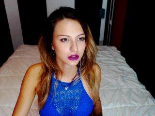 AdelineStrip bongacams