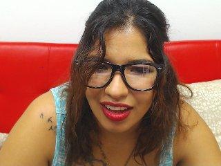 aishahot2018 bongacams