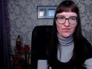 AprilViolent bongacams