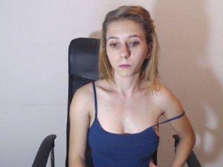 blondelittle bongacams