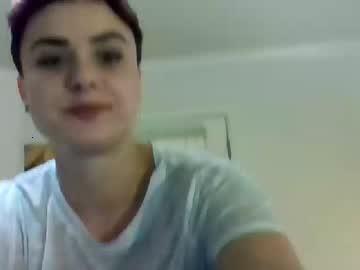 bombmom17 chaturbate