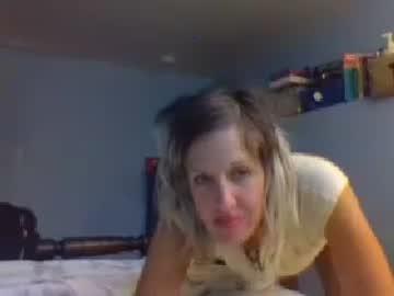 brittneycums4u chaturbate