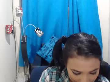 caperuxitaxxx chaturbate