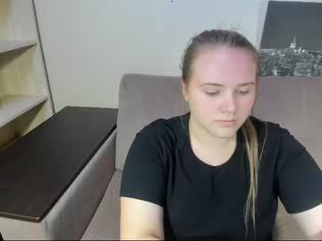 courtneyjoysons chaturbate