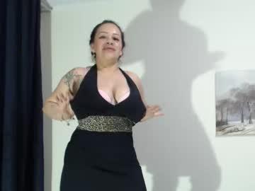 crystal_hot77 chaturbate