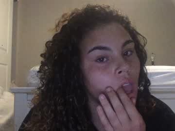 curlyfreckles20 chaturbate