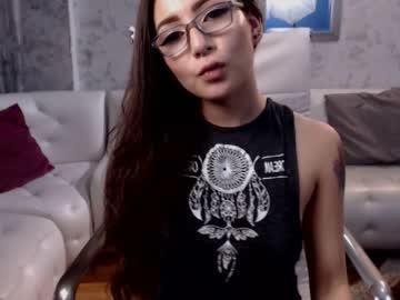 emilykraviz chaturbate