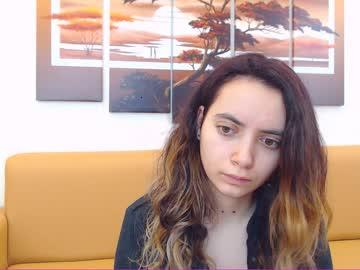 emilymellow chaturbate