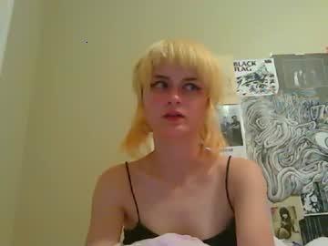 freyaaababe420 chaturbate