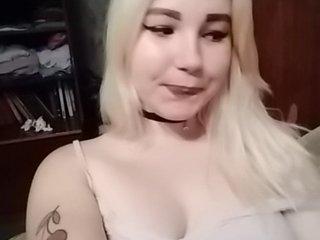 girlmeownya bongacams