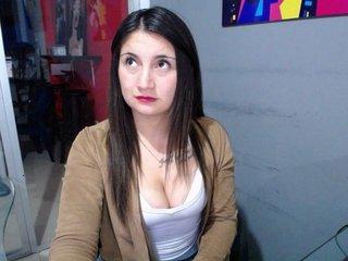 helen-wolf bongacams