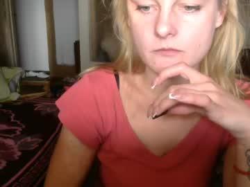 hornyvikky26 chaturbate