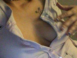 IvyLove23 bongacams