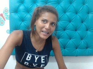 Juliacatxxy bongacams