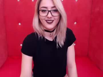 juliasxy18 chaturbate