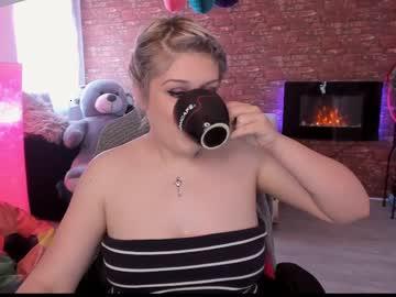 kristieellix chaturbate