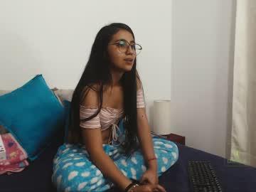 little_sara2 chaturbate