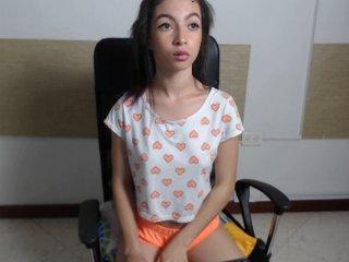 lizzcambrige bongacams