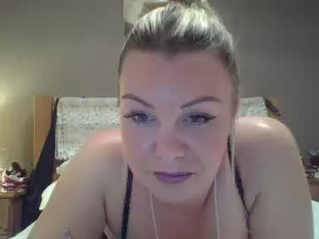 lou2305 chaturbate