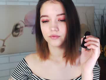 lovelyvickii chaturbate