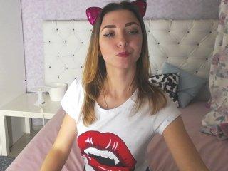 LuckyKarolina bongacams