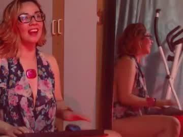 lucy_mia chaturbate