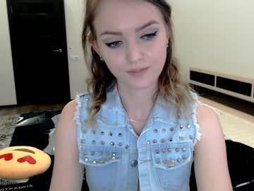 mayerjulia chaturbate