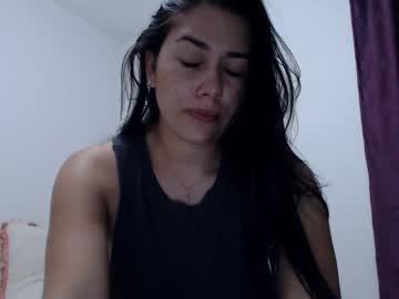 mia_01 chaturbate