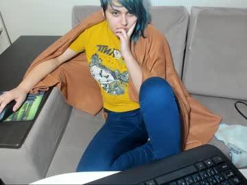 mikkiallowers chaturbate