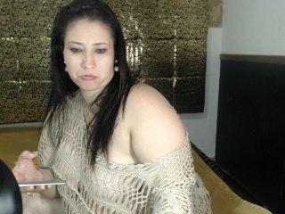 NiceBigTitsx bongacams