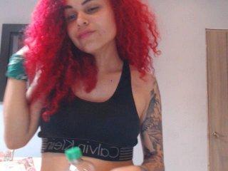 NikkiLeeX bongacams