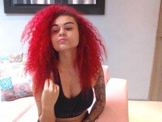 NikkiLeeX bongacams