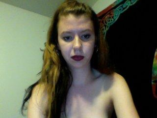 NikkyFawn bongacams