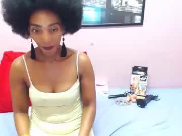 nikkyjiggles chaturbate