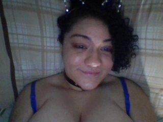 PlumpPussy69 bongacams