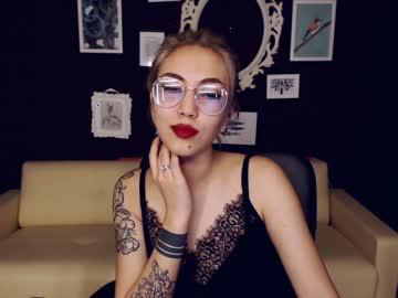 rita_tray_x chaturbate