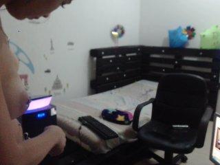 WinnyRoom bongacams