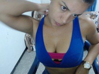 womanwet01 bongacams